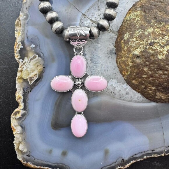 Native American Sterling Silver 5 Oval Pink Conch Cross Pendant For Women - Picture 2 of 10